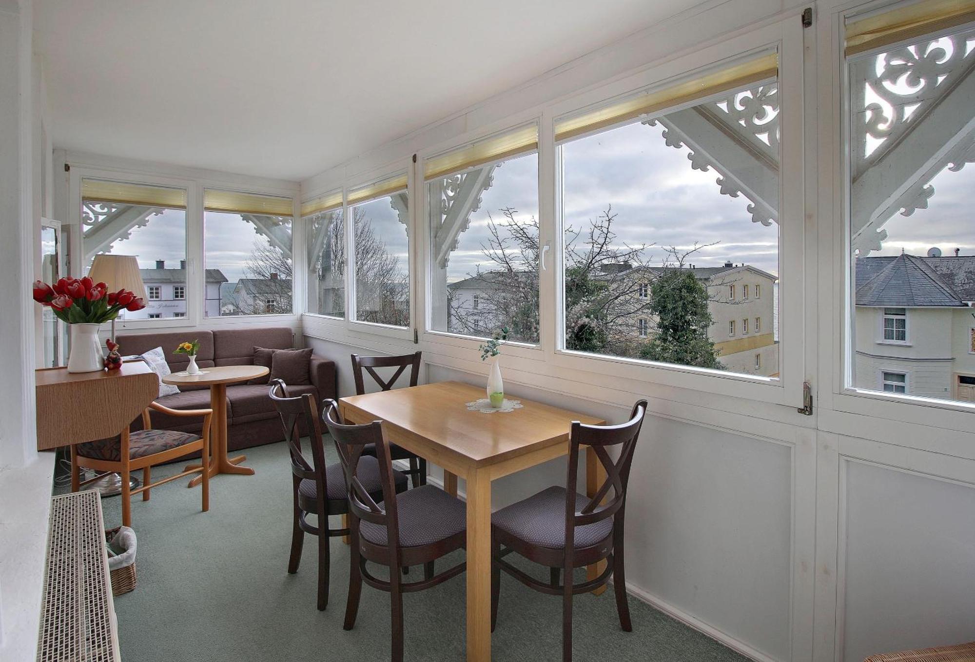 Villa Ostseelilie - Appartements Mit Balkon Und Meerblick Sassnitz Zimmer foto